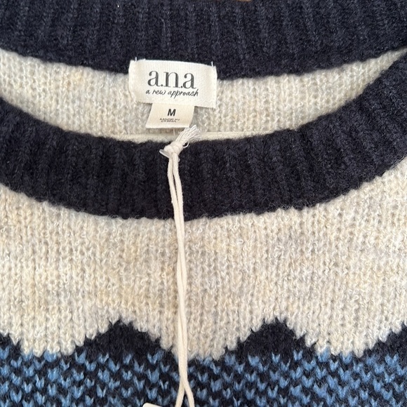 A.N.A. (A NEW APPROACH) Navy Blue/Lt. Blue/Cream Crewneck Sweater, Medium,NWT. - Picture 3 of 6